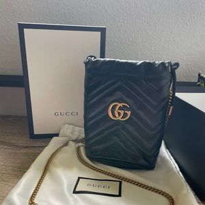 Gucci marmont mini bucket bag